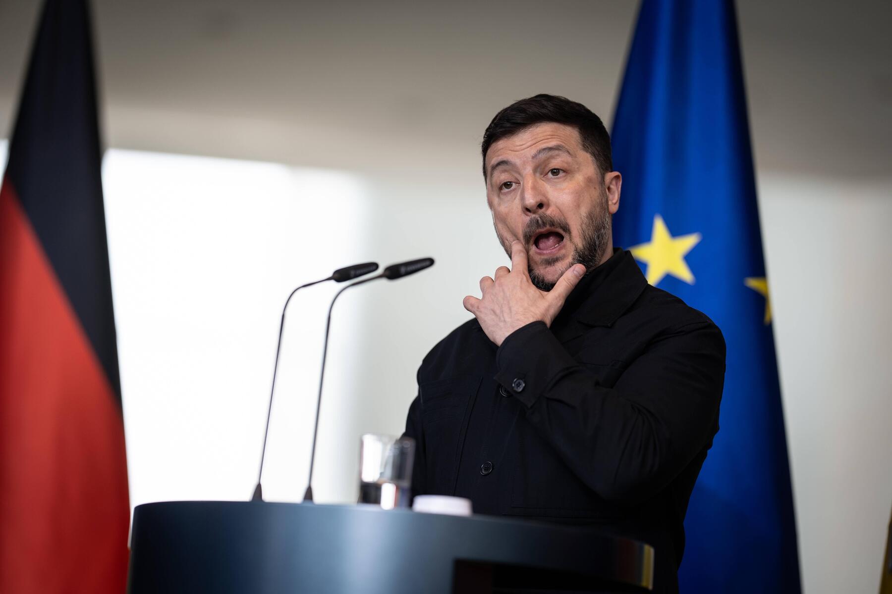 Selenskij will mit Magyar über Rückgabe von Geldern sprechen