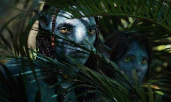 Seit 2009 kaum gealtert: Die indigenen Na'vi aus „Avatar“ schmücken auch dessen Fortsetzung.