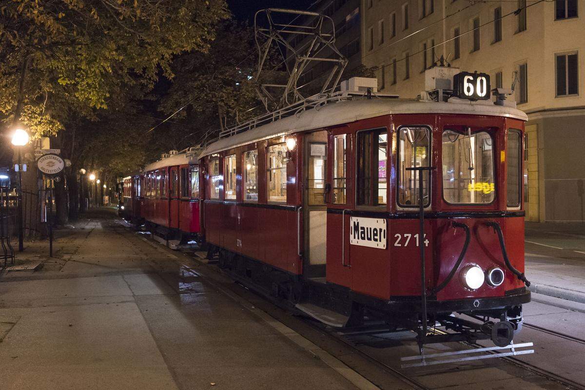 Dieses historische Stadtbahnfahrzeug (Baujahr 1925) war auf der ehemals von Otto Wagner errichteten Stadtbahn unterwegs, die Ende des 19. Jahrhunderts in Betrieb genommen wurde.