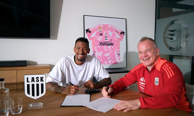 Jerome Boateng und Lask-Mastermind Siegmund Gruber.