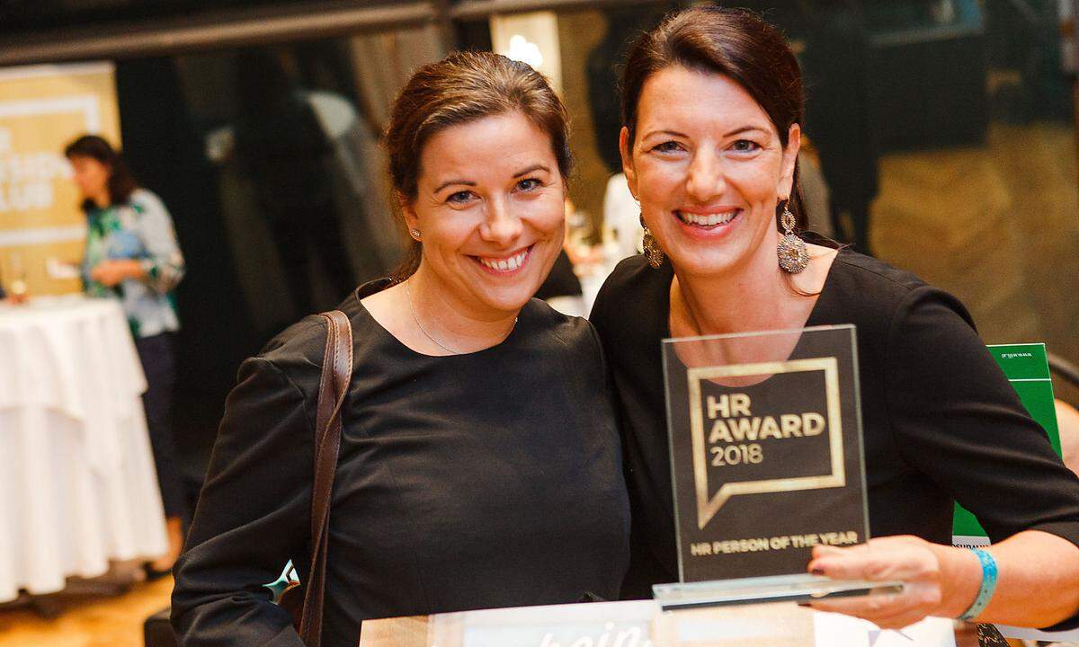 Der Award "HR Person of the year" ging an Sabine Bothe von T-Mobile Austria. Die Geschäftsführerin Sabine Bothe freute sich sichtlich.  