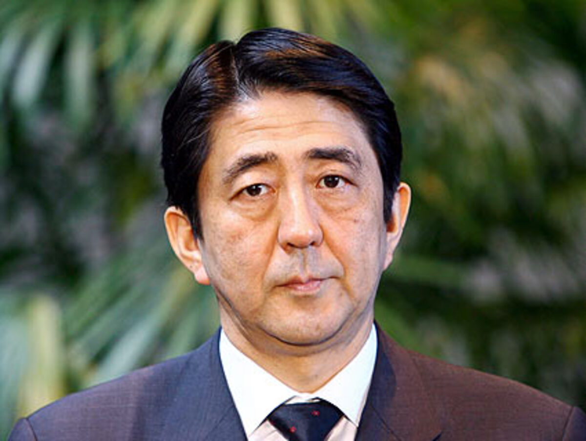 Der japanische Ministerpräsident ist der zweite Neuling beim G8-Gipfel. Er wurde vor acht Monaten Nachfolger von Junichiro Koizumi und wird im kommenden Jahr Gastgeber der Achtergruppe sein.