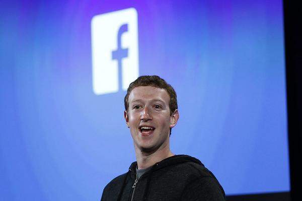 Facebook ist laut Glassdoor nicht nur der beliebteste Arbeitgeber in den USA - sondern auch einer der bestbezahlenden: Programmierer im Hause Zuckerberg verdienen im Schnitt 121.507 Dollar jährlich.