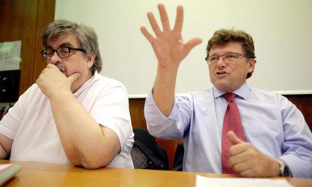 Die Gewerkschafter Rainer Wimmer (rechts), Verhandlungsführer der Pro-Ge, und GPA-Chefverhandler Karl Proyer.