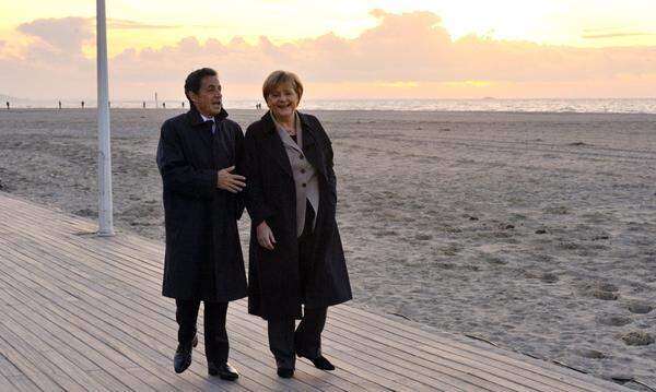 In Sarkozy hatte Merkel lange einen verlässlichen Partner für ihre Krisenpolitik, weshalb die Medien schon einen Hybrid namens „Merkozy“ schufen. Mit dessen Nachfolger, dem Sozialisten Francois Hollande, war die Abstimmung mit dem Nachbarn schwieriger. Mit Emmanuel Macron scheint die deutsch-französische Achse in der EU ein Revival zu erleben.
