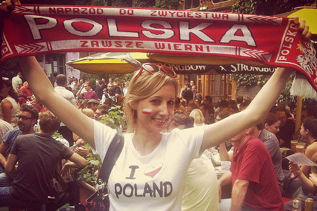 "Polska": Fanartikel wie Trikots, T-Shirts und Schals waren keine Mangelware.