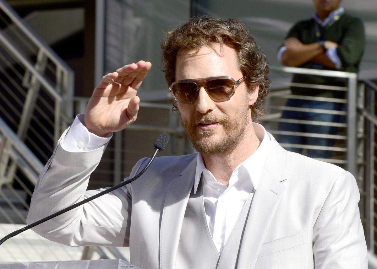 Der US-Schauspieler Matthew McConaughey ist mit einem Hollywood-Stern auf dem Walk of Fame ausgezeichnet worden.
