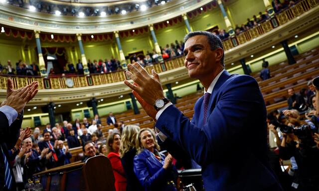 Der neue alte Premier am Donnerstag im Parament.