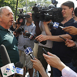 Michael Devito, einer der von Madoff betrogenen Anleger, trat vor der Urteilsverkündung als Zeuge vor Gericht auf. 