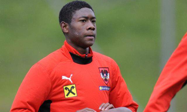 David Alaba beim Training am 12. Oktober 2009, zwei Tage vor seinem Debüt.