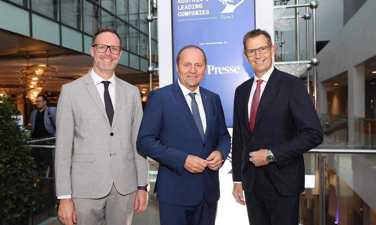 IV Tirol-Geschäftsführer Michael Mairhofer, Landeshauptmann-Stv. Josef Geisler und „Die Presse“-Geschäftsführer Andreas Rast (v. l.).