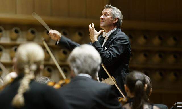 Die Konzertprogramme des Bruckner Orchester Linz unter Markus Poschner sorgen beim diesjährigen Brucknerfest für spannende akustische Konfrontationen.