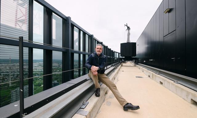 David Friedl, der „Tower Manager“ des DC Tower, auf dem Dach des Hochhauses.