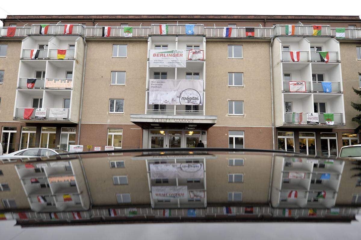 "Magdas Hotel" bezog ein bereits bestehendes Gebäude: In dem Haus direkt an der Prater-Hauptallee in der Wiener Leopoldstadt war zuletzt ein Seniorenheim untergebracht. Neun Monate lang wurde umgebaut.