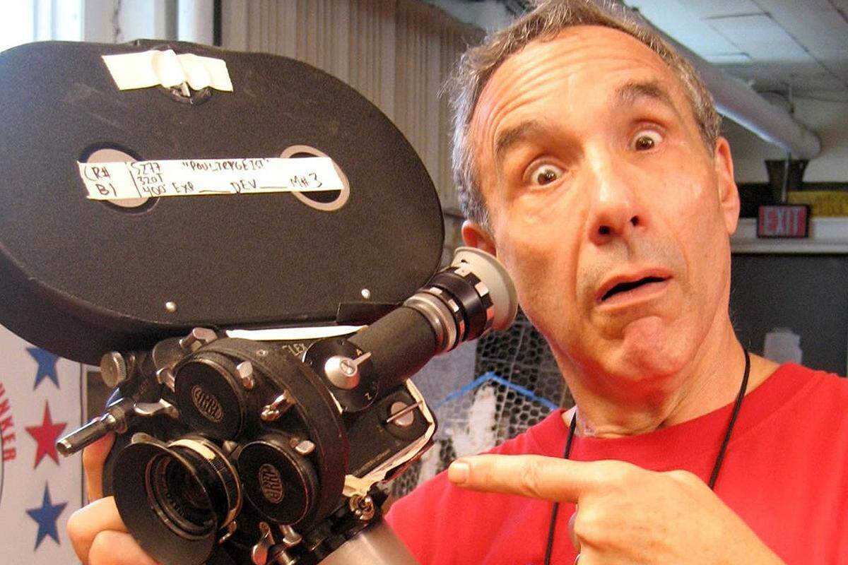 Der vierte Stargast des diesjährigen Festivals ist Lloyd Kaufman. Der amerikanische Filmemacher und Mitbegründer der Troma Studios wurde mit trashigen und gesellschaftskritischen Horrorkomödien bekannt.