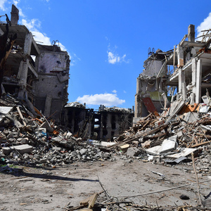 DPR LPR Russia Ukraine Military Operation 8177436 27.04.2022 A view shows destroyed houses in Mariupol, Donetsk People s