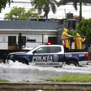 Eine überflutete Straße in Cancun, Mexiko.
