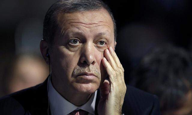 Erdogan geht hart gegen Kritiker vor.