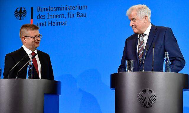 Thomas Haldenwang wurde von Innenminister Seehofer als neuer Verfassungsschutz-Präsident vorgestellt.