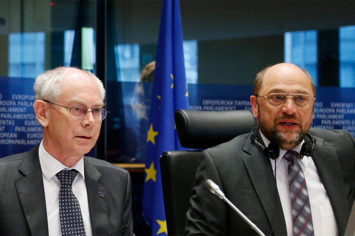 EU-Ratspräsident Herman Van Rompuy und EU-Parlamentspräsident Martin Schulz sprachen den Opfern ihr Beileid aus. "Ich verurteile die entsetzlichen Taten von Boston und bedaure den tragischen Ausgang und den Verlust von Menschenleben zutiefst", sagte Van Rompuy. Schulz betonte, der Boston-Marathon bringe Menschen aus der ganzen Welt zusammen. Die Stadt Boston stehe wie keine andere für Amerikas Streben nach Freiheit.