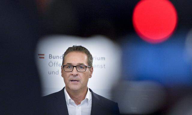 Vizekanzler Heinz-Christian Strache (FPÖ) ortete einen „historischen Tag“.
