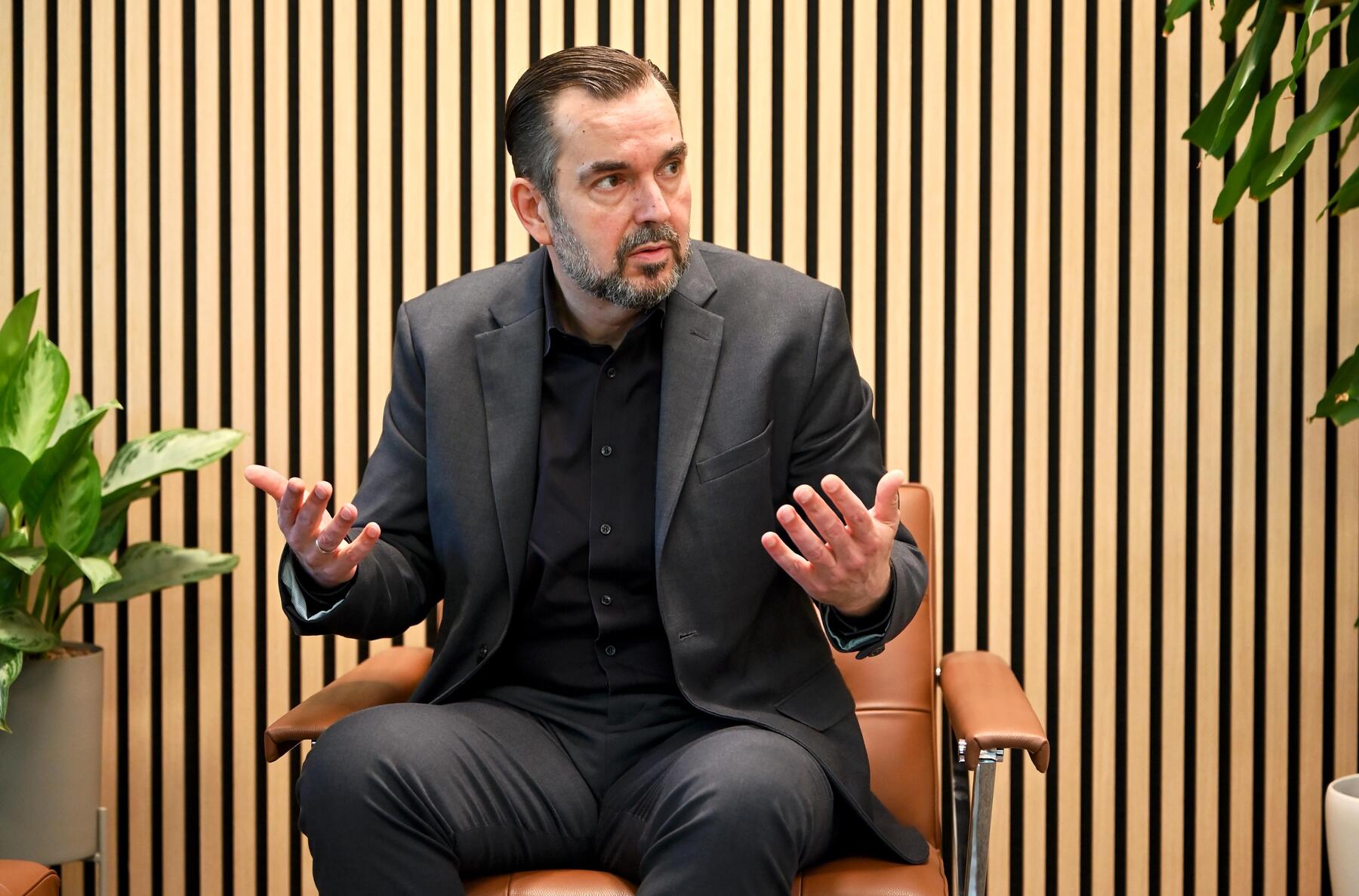 Clemens Pig Bids for ORF Director General Role