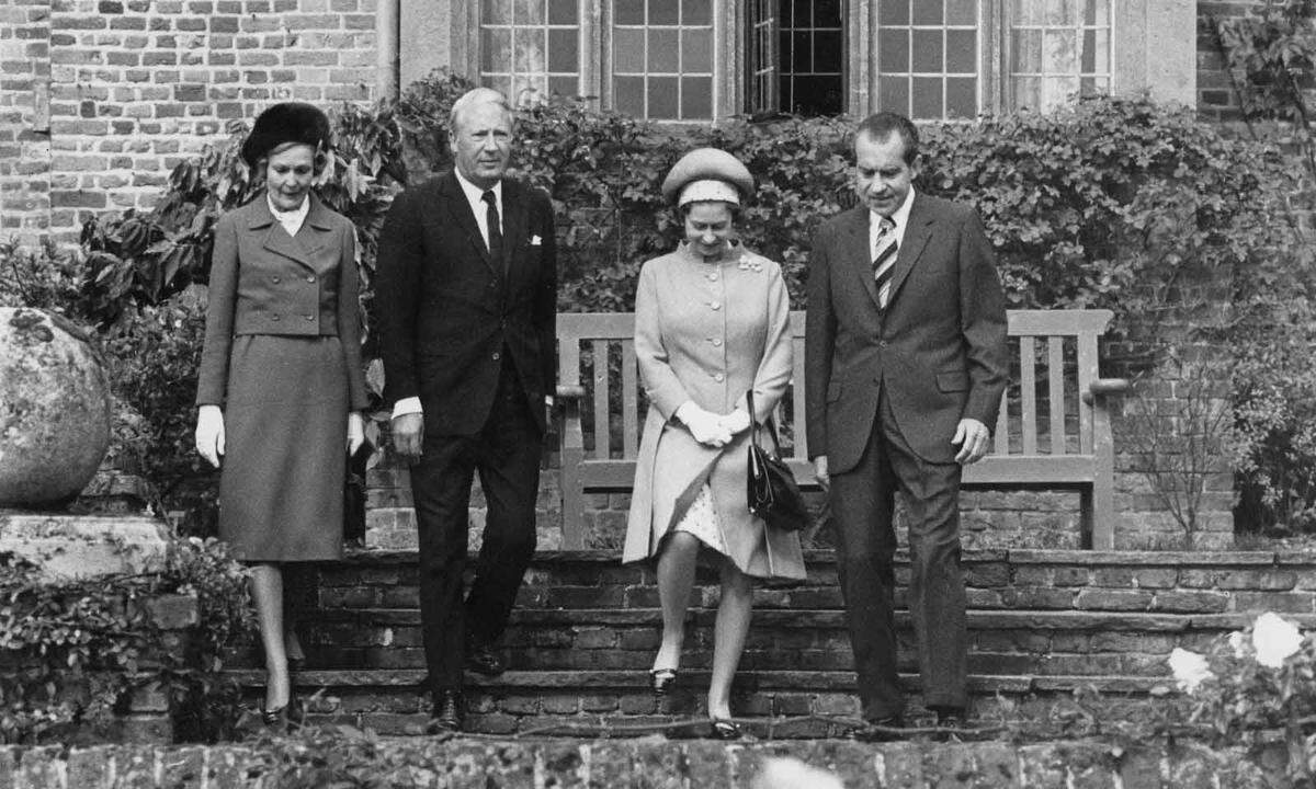 Richard Nixon war in den Jahren 1969 und 1970 jeweils zu Besuch. Er versuchte Berichten zufolge verbissen, seine Tochter Tricia mit Prinz Charles zu verkuppeln - vergeblich