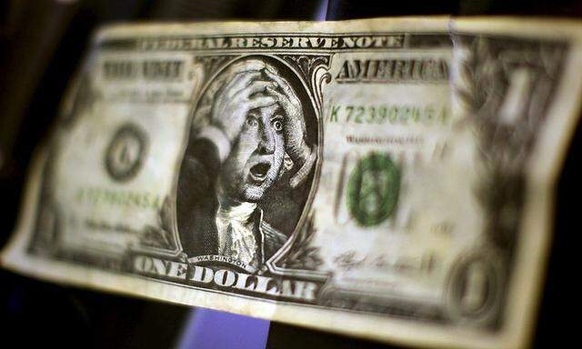 Der US-Budgetstreit könne die ganze Weltwirtschaft lähmen, warnt Ökonom Thomas Straubhaar - im Bild ein gefälschter Dollar-Schein. 