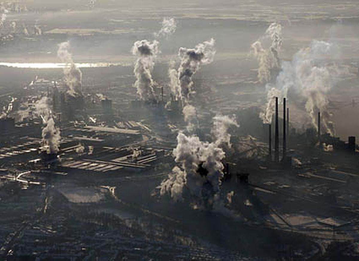 Für Ruhr.2010 steht das Jahr unter dem Motto Kultur statt Kohle und Stahl. Bis jetzt ist der Ruhrpott ja eher als Sitz von Schwerindustrie-Unternehmen wie dem Stahlkonzern Thyssen-Krupp und der damit einhergehenden Luftqualität bekannt.