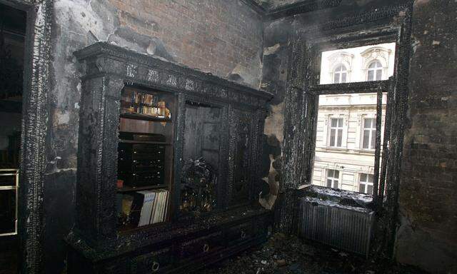 Bei einem Wohnungsbrand kann großer Schaden entstehen.