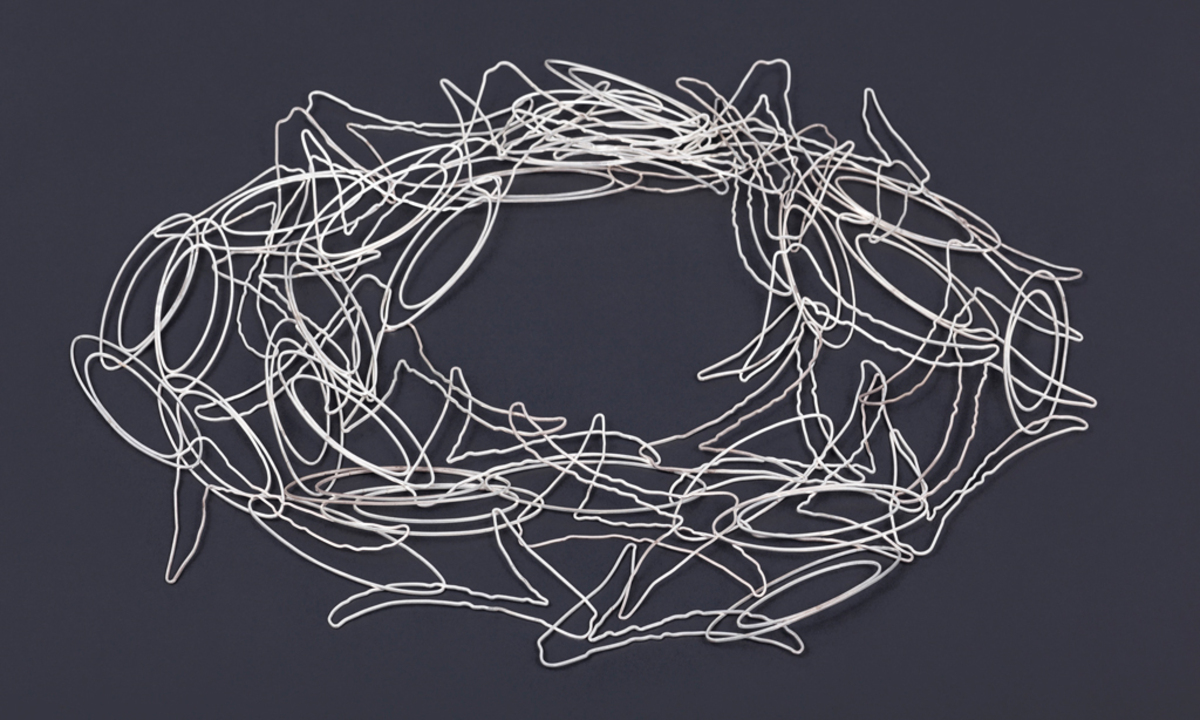 Silber. Barbara B. Edlinger, ­Collier „Touch Me“, aus Silber, bei Kattun.