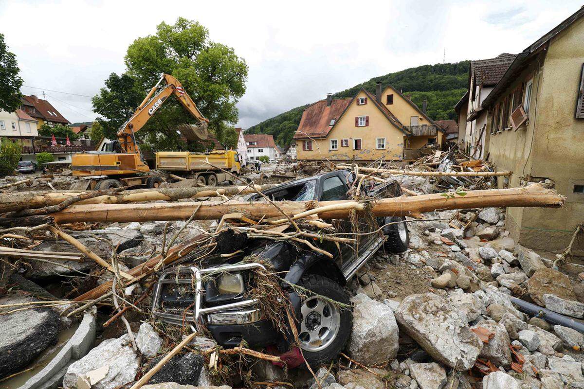 Willkommen in Braunsbach, im deutschen Bundesland Baden-Württemberg. Wie viele Orte in Süddeutschland, war der Ort Opfer von heftigen Unwettern. Doch die Zerstörung, die sich hier offenbart, war selbst für erfahrene Katastrophenhelfer ein Schock.