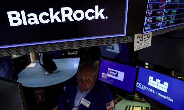 Die zehn größten Vermögensverwalter werden bis 2027 die Hälfte der Investmentfondsvermögen managen, Blackrock ist der größte Player. 