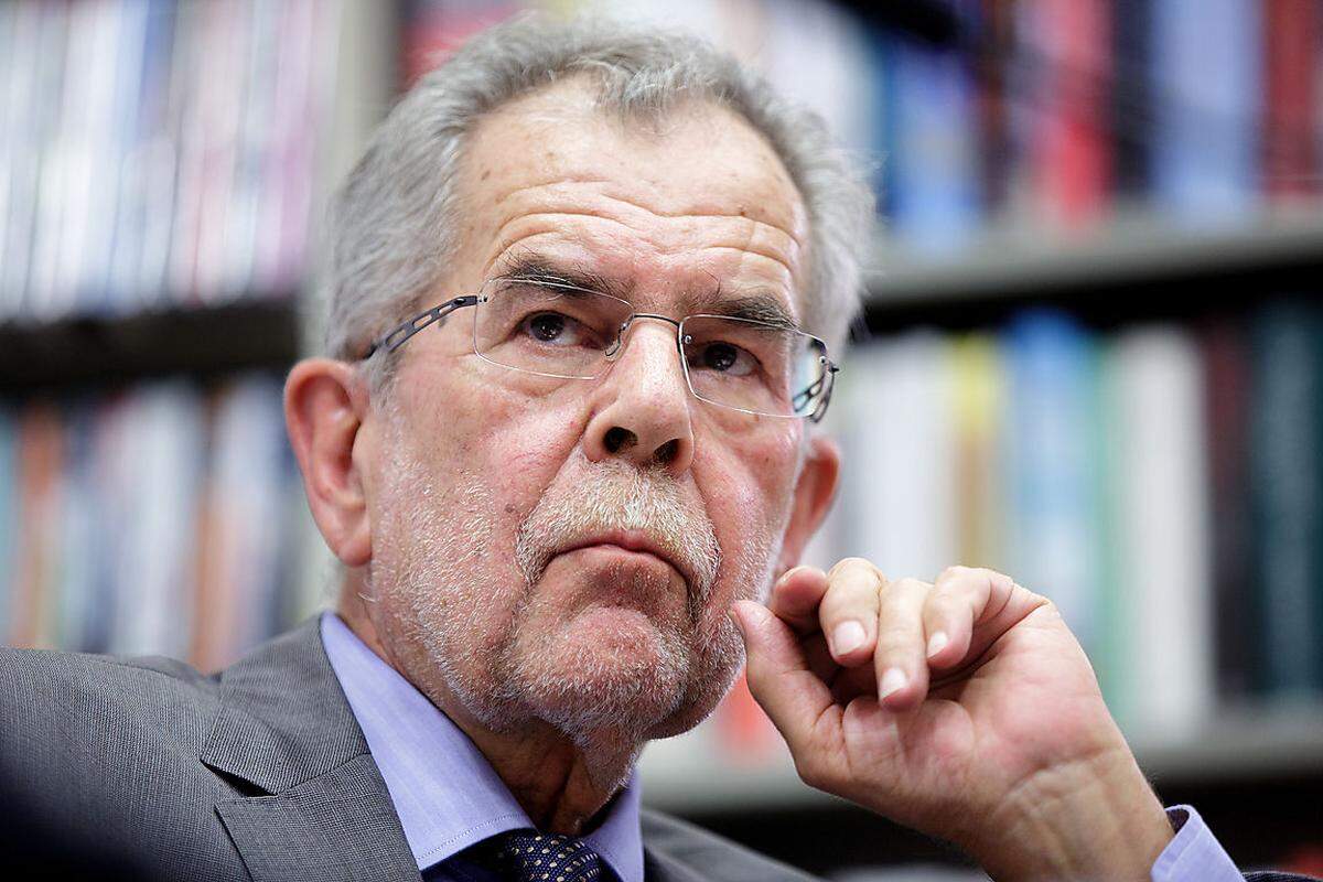 Der ehemalige Bundessprecher der Grünen, Alexander van der Bellen, sprach sich für eine Fortsetzung der rot-grünen Koalition in der Bundeshauptstadt aus. Dabei verwies er auf den früheren SPD-Chef Franz Müntefering, der einmal gesagt habe: „Opposition ist Scheiße."