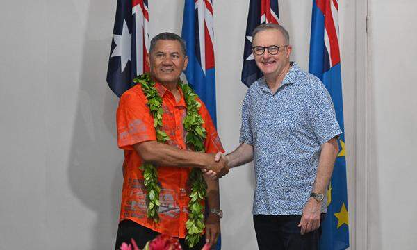 Die Premierminister von Tuvalu und Australien bei einem Treffen am Montag. 