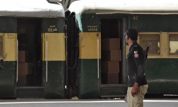 Leere Waggons am Bahnhof in Quetta. Der Überfall eines Zuges hat den Schienenverkehr in Pakistan teilweise lahmgelegt.