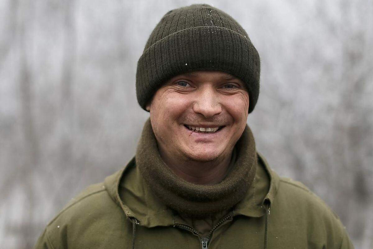 Es sind Menschen wie er (in der Folge ukrainische Soldaten nahe des Kessels von Debalzewe).