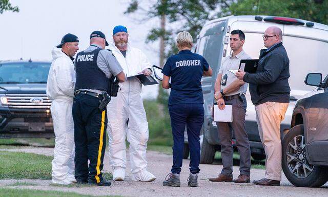 Die Ermittlungs- und Tatortteams der kanadischen Polizei sind an 13 verschiedenen Schausplätzen gefordert.