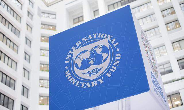 Logo des Internationalen Waehrungsfonds bei der IWF Jahrestagung in Washington