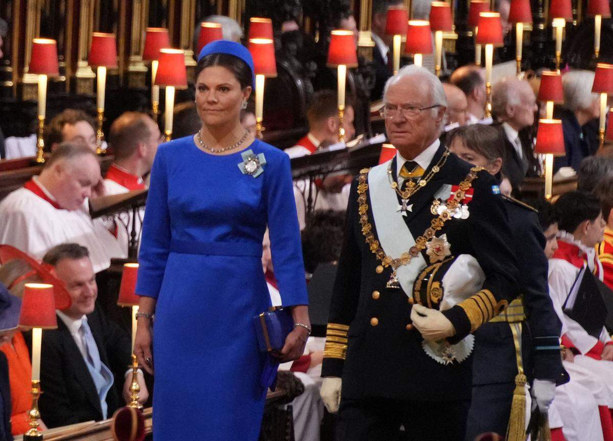 König Carl Gustaf von Schweden erschien mit Kronprinzessin Victoria.