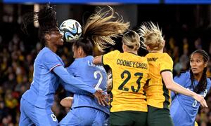 Naomie Feller setzte sich gegen Australiens Abwehr in Szene.