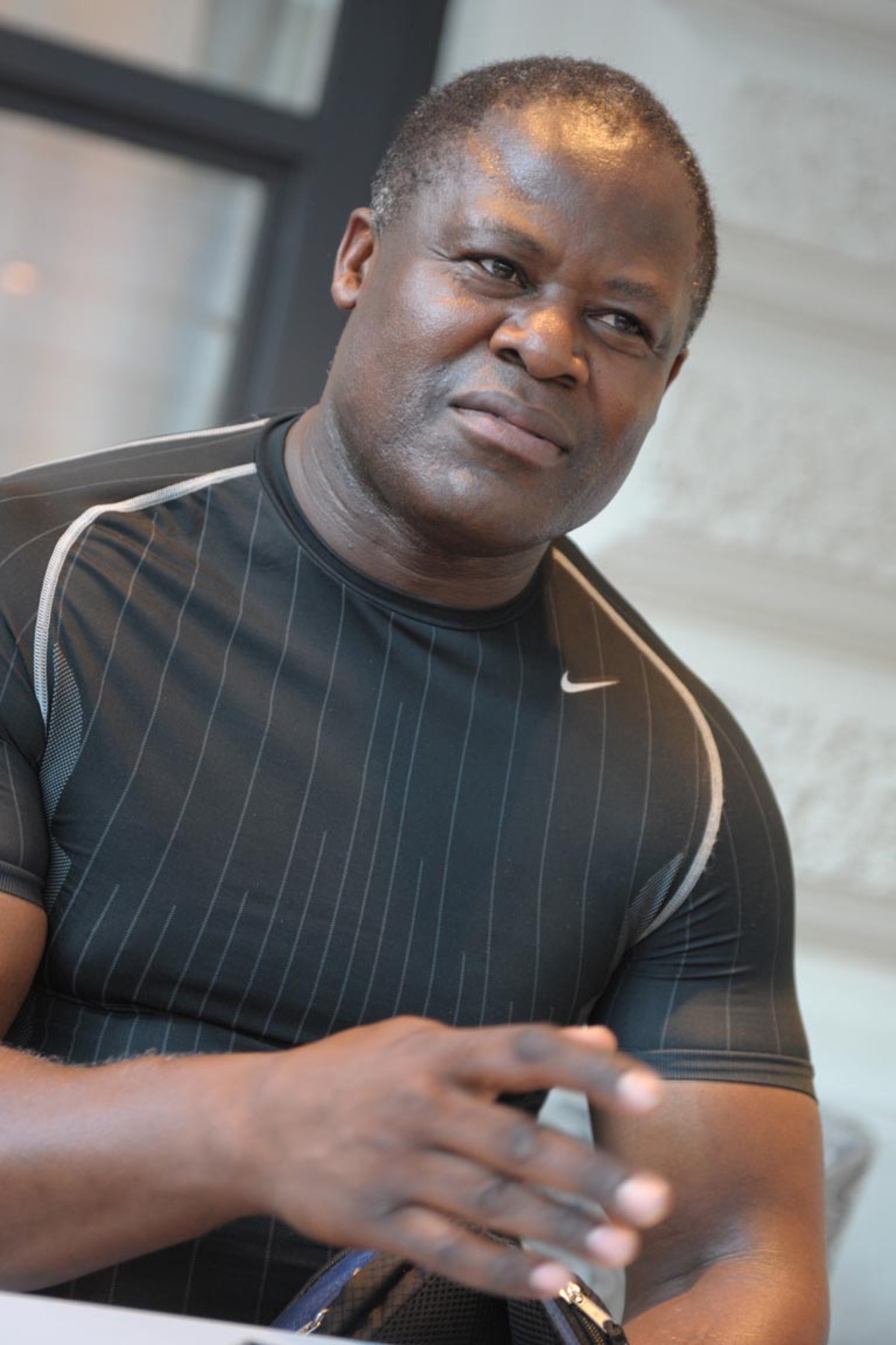 Der ehemalige Olympia-Boxer Biko Botowamungu, zuletzt "Dancingstar", unterstützt Faymann, "weil man wechselt nicht den Kapitän einer Mannschaft der auf der Siegerstrasse unterwegs ist."