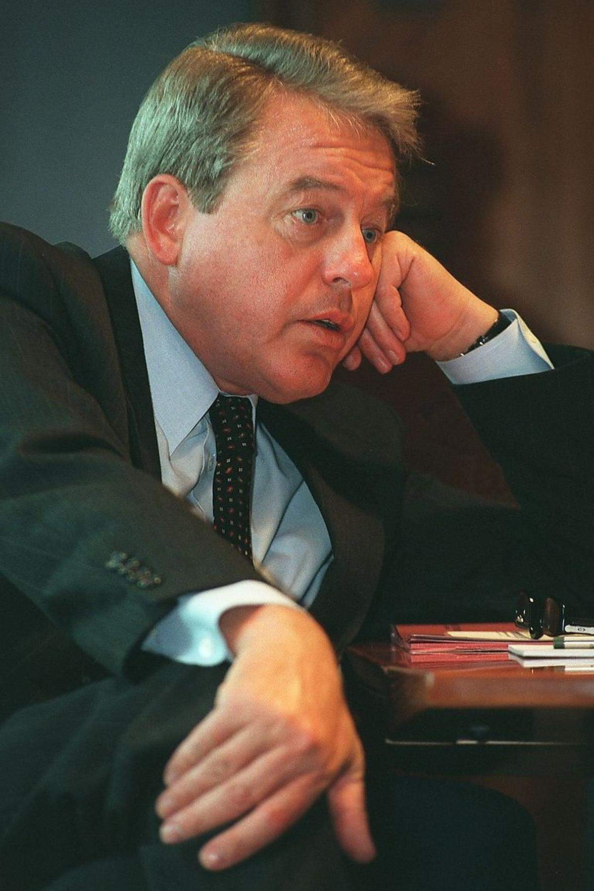 Nachdem Jörg Haider die Macht in der FPÖ übernommen hatte, beendete Vranitzky die Koalition mit den Freiheitlichen. Danach bildete er vier mehr oder weniger erfolgreiche Koalitionen mit der ÖVP, ehe er im 1996 als Kanzler und Parteichef zurücktrat.