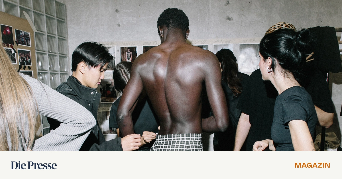 Casting-Dass-Models-auf-der-Stra-e-entdeckt-werden-ist-ein-M-rchen-premium-