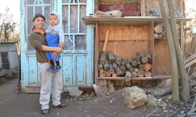 Christina und ihr Sohn Dumitru in Ghetlova, Republik Moldau