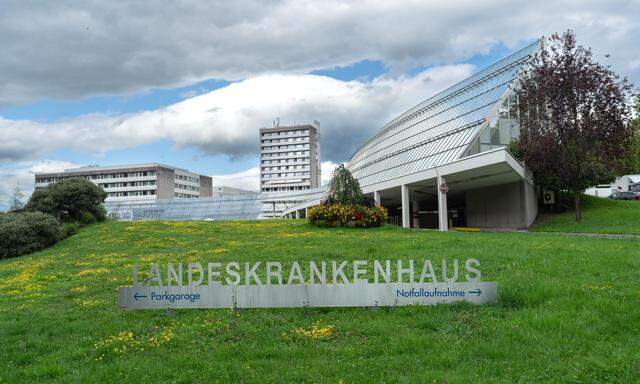 Die Staatsanwaltschaft Feldkirch ermittelt im Zusammenhang mit der Vorarlberger Krankenhaus-Betriebsgesellschaft (KHBG) wegen schweren Betrugs.