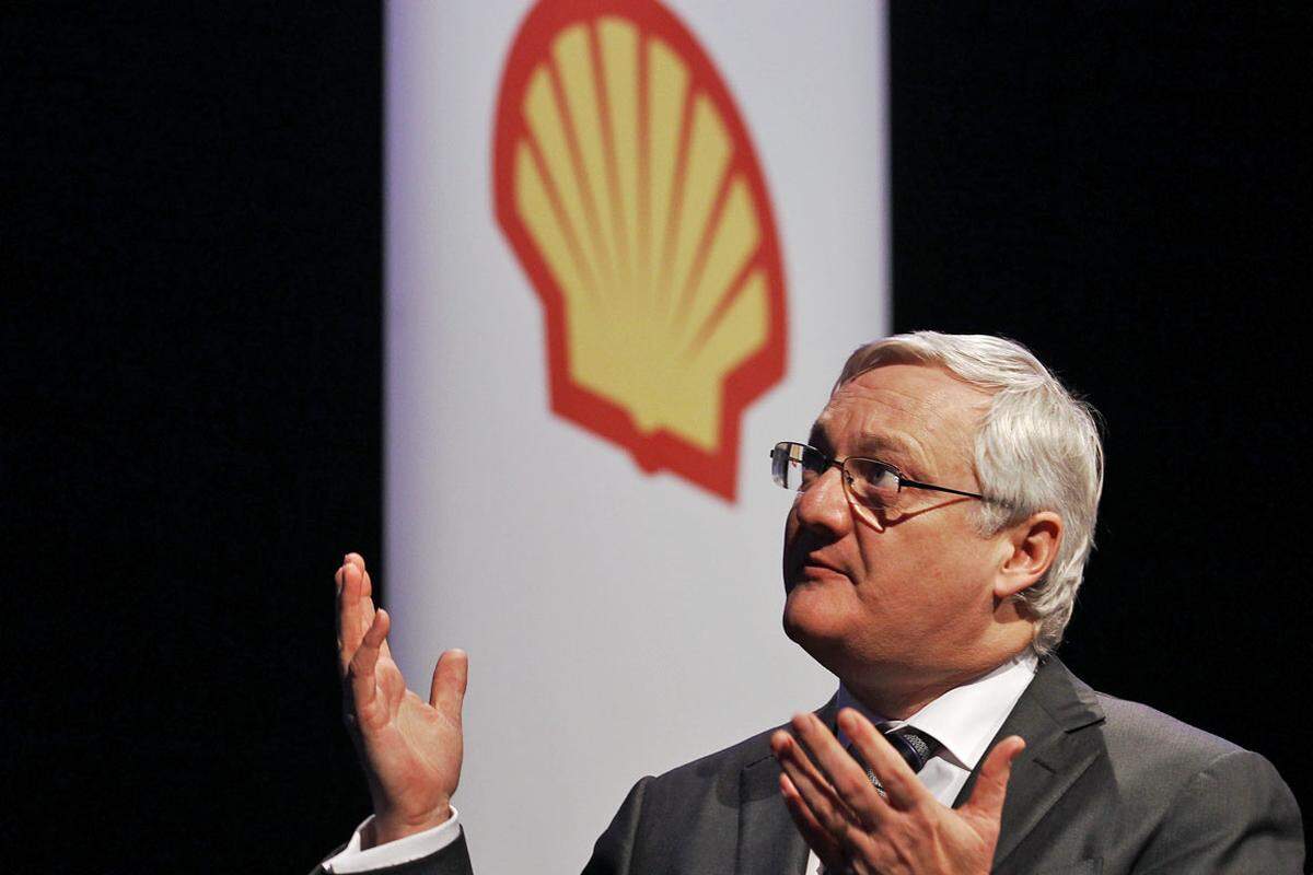 Unternehmen: Royal Dutch Shell Land: Großbritannien Der gebürtige Schweizer kassierte im Vorjahr beim Ökonzern 8,81 Millionen Euro. Vor ein paar Jahren verdiente er noch deutlich mehr: 2009 war er mit einem Gehalt von 15 Millionen der bestverdienende Konzernchef Europas.