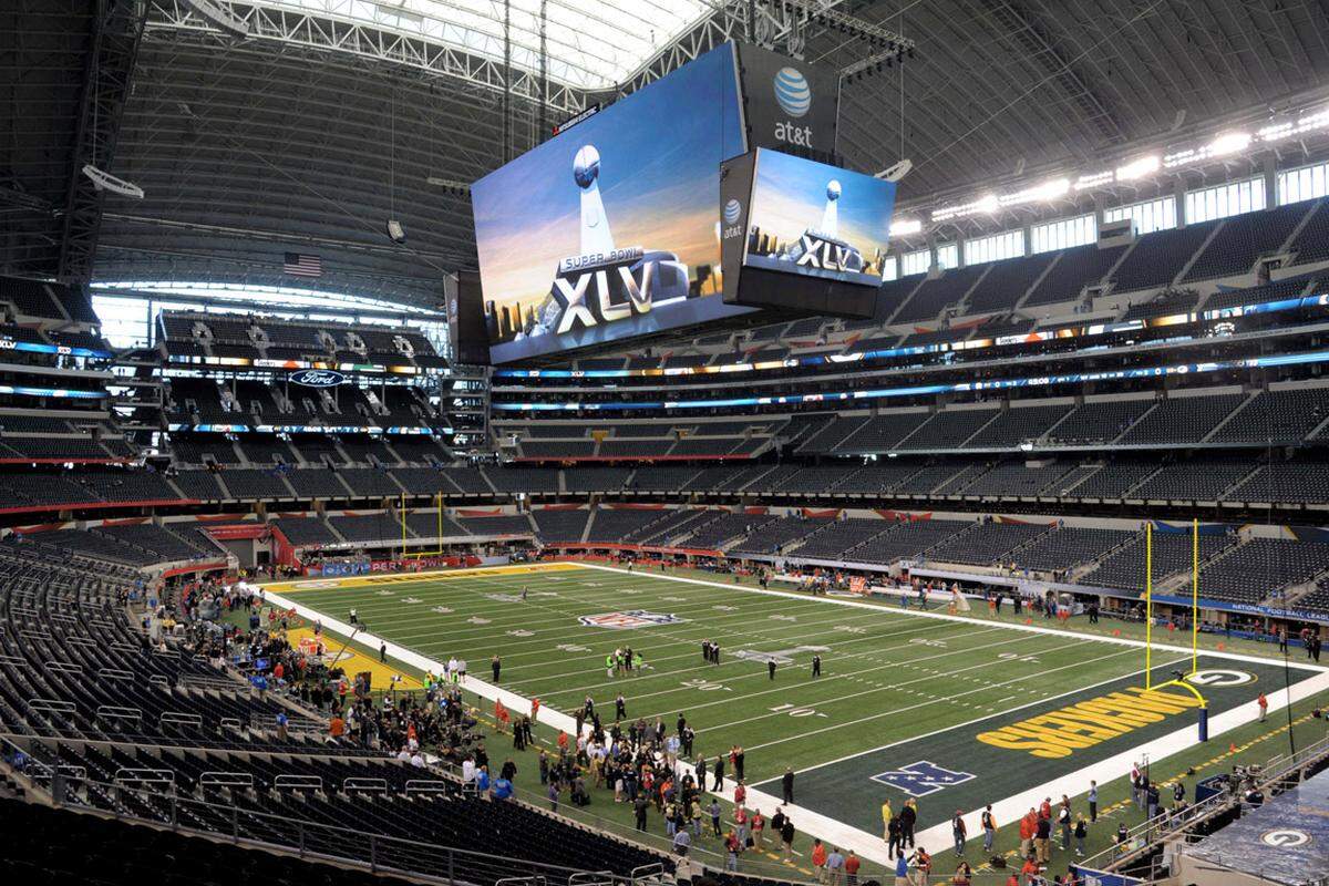110.000 glückliche Fans konnten live im Cowboys-Stadium in Arlington, Texas, dabei sein.