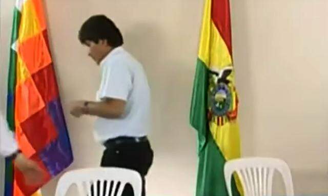 In einer Fernsehansprache verkündete Evo Morales seinen Rücktritt (Screenshot).