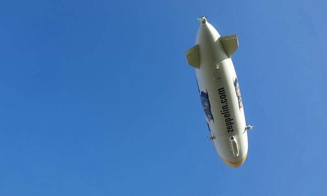 Schwebstoff. Zeppelin: Lenkbarer als ein Ballon, leiser als ein Hubschrauber.